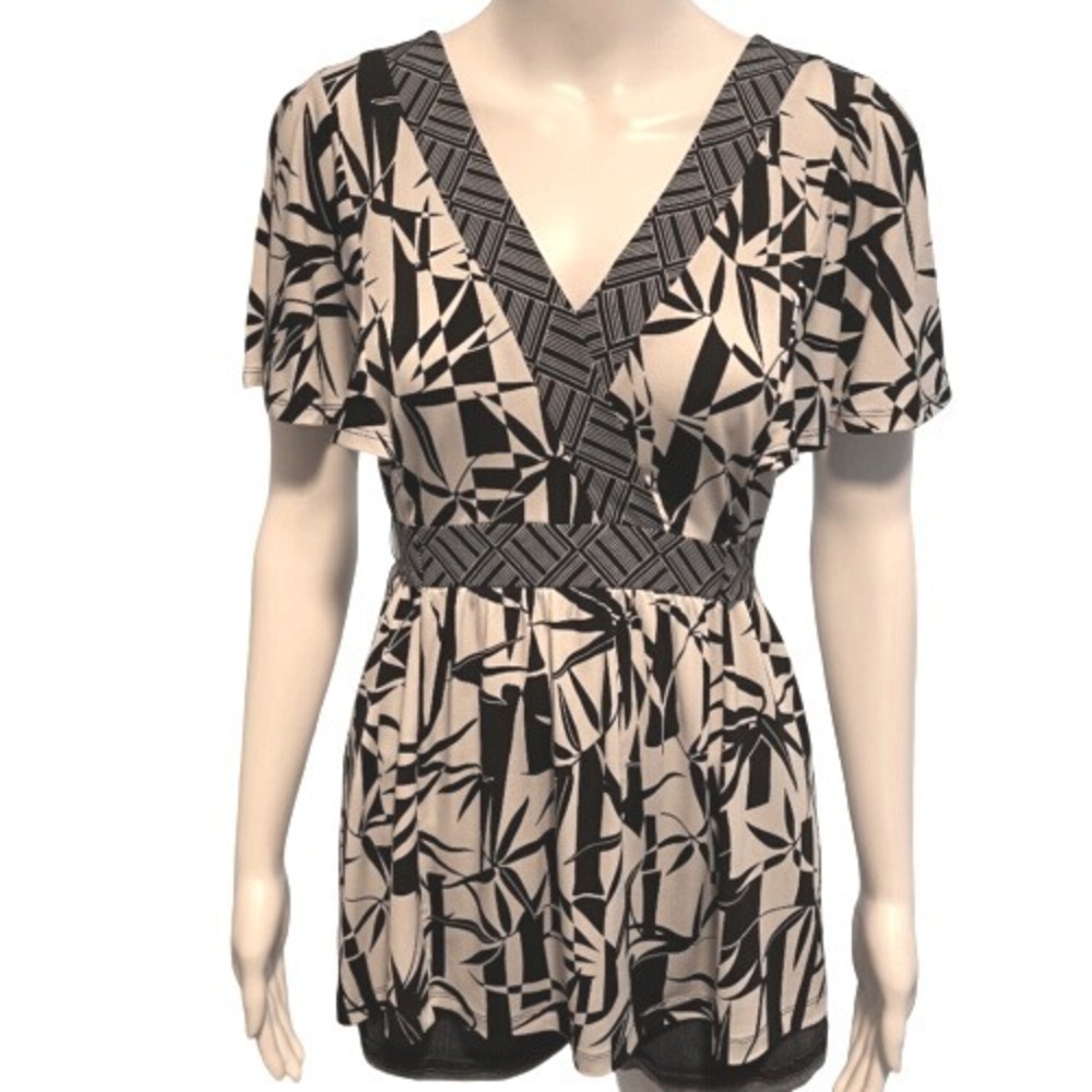 Studio 1940 Black White Abstract Flutter Sleeve V-Neck Stretch Blouse‎ Size M